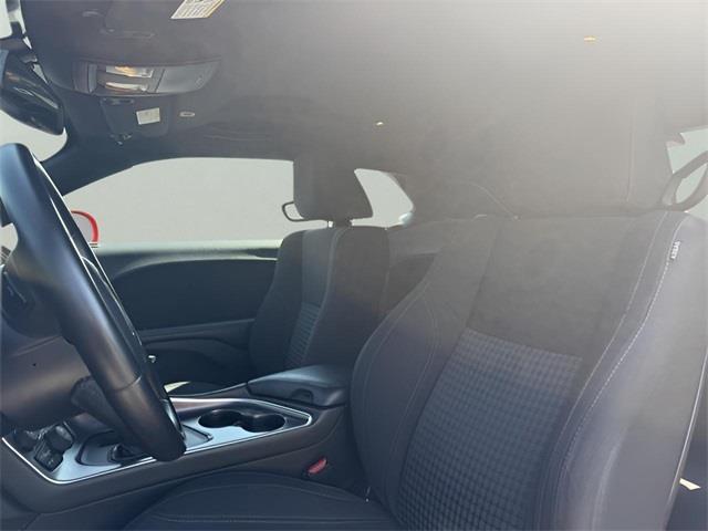 2018 Dodge Challenger SXT, available for sale in Stratford, Connecticut | Wiz Leasing Inc. Stratford, Connecticut 2018 Dodge Challenger SXT, available for sale in Stratford, Connecticut | Wiz Leasing Inc. Stratford, Connecticut