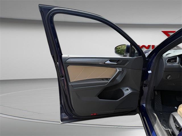 2022 Volkswagen Tiguan 2.0T SE, available for sale in Stratford, Connecticut | Wiz Leasing Inc. Stratford, Connecticut 2022 Volkswagen Tiguan 2.0T SE, available for sale in Stratford, Connecticut | Wiz Leasing Inc. Stratford, Connecticut