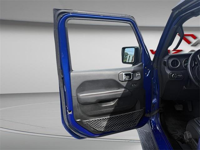 2018 Jeep Wrangler Unlimited Sahara, available for sale in Stratford, Connecticut | Wiz Leasing Inc. Stratford, Connecticut 2018 Jeep Wrangler Unlimited Sahara, available for sale in Stratford, Connecticut | Wiz Leasing Inc. Stratford, Connecticut
