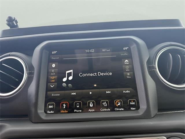 2018 Jeep Wrangler Unlimited Sahara, available for sale in Stratford, Connecticut | Wiz Leasing Inc. Stratford, Connecticut 2018 Jeep Wrangler Unlimited Sahara, available for sale in Stratford, Connecticut | Wiz Leasing Inc. Stratford, Connecticut