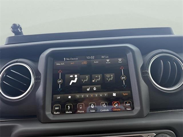 2018 Jeep Wrangler Unlimited Sahara, available for sale in Stratford, Connecticut | Wiz Leasing Inc. Stratford, Connecticut 2018 Jeep Wrangler Unlimited Sahara, available for sale in Stratford, Connecticut | Wiz Leasing Inc. Stratford, Connecticut