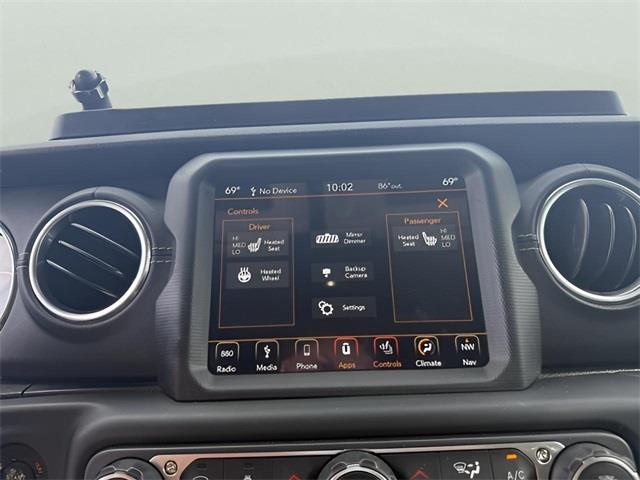2018 Jeep Wrangler Unlimited Sahara, available for sale in Stratford, Connecticut | Wiz Leasing Inc. Stratford, Connecticut 2018 Jeep Wrangler Unlimited Sahara, available for sale in Stratford, Connecticut | Wiz Leasing Inc. Stratford, Connecticut