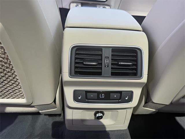 2018 Audi Q5 2.0T Premium, available for sale in Stratford, Connecticut | Wiz Leasing Inc. Stratford, Connecticut 2018 Audi Q5 2.0T Premium, available for sale in Stratford, Connecticut | Wiz Leasing Inc. Stratford, Connecticut