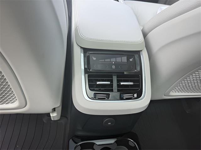2022 Volvo Xc90 Recharge Plug-in Hybrid T8 Inscription Expression Extended Range 6P, available for sale in Stratford, Connecticut | Wiz Leasing Inc. Stratford, Connecticut 2022 Volvo Xc90 Recharge Plug-in Hybrid T8 Inscription Expression Extended Range 6P, available for sale in Stratford, Connecticut | Wiz Leasing Inc. Stratford, Connecticut