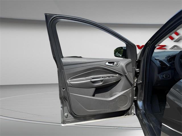 2017 Ford Escape Titanium, available for sale in Stratford, Connecticut | Wiz Leasing Inc. Stratford, Connecticut 2017 Ford Escape Titanium, available for sale in Stratford, Connecticut | Wiz Leasing Inc. Stratford, Connecticut