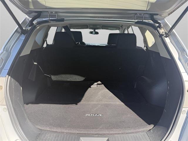 2015 Nissan Rogue Select S, available for sale in Stratford, Connecticut | Wiz Leasing Inc. Stratford, Connecticut 2015 Nissan Rogue Select S, available for sale in Stratford, Connecticut | Wiz Leasing Inc. Stratford, Connecticut