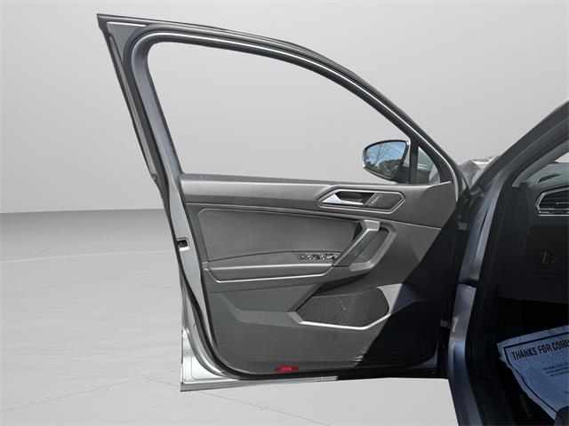 2019 Volkswagen Tiguan 2.0T SE, available for sale in Stratford, Connecticut | Wiz Leasing Inc. Stratford, Connecticut 2019 Volkswagen Tiguan 2.0T SE, available for sale in Stratford, Connecticut | Wiz Leasing Inc. Stratford, Connecticut