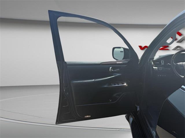 2015 Lexus Lx 570, available for sale in Stratford, Connecticut | Wiz Leasing Inc. Stratford, Connecticut 2015 Lexus Lx 570, available for sale in Stratford, Connecticut | Wiz Leasing Inc. Stratford, Connecticut