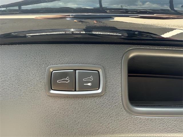 2022 Porsche Macan Base, available for sale in Stratford, Connecticut | Wiz Leasing Inc. Stratford, Connecticut 2022 Porsche Macan Base, available for sale in Stratford, Connecticut | Wiz Leasing Inc. Stratford, Connecticut