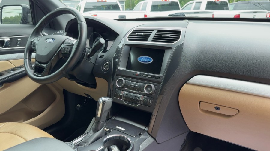 2017 Ford Explorer XLT 4WD, available for sale in Waterbury, Connecticut | West End Automotive Center. Waterbury, Connecticut 2017 Ford Explorer XLT 4WD, available for sale in Waterbury, Connecticut | West End Automotive Center. Waterbury, Connecticut