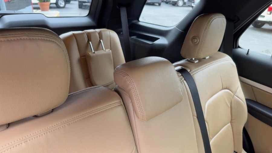 2017 Ford Explorer XLT 4WD, available for sale in Waterbury, Connecticut | West End Automotive Center. Waterbury, Connecticut 2017 Ford Explorer XLT 4WD, available for sale in Waterbury, Connecticut | West End Automotive Center. Waterbury, Connecticut
