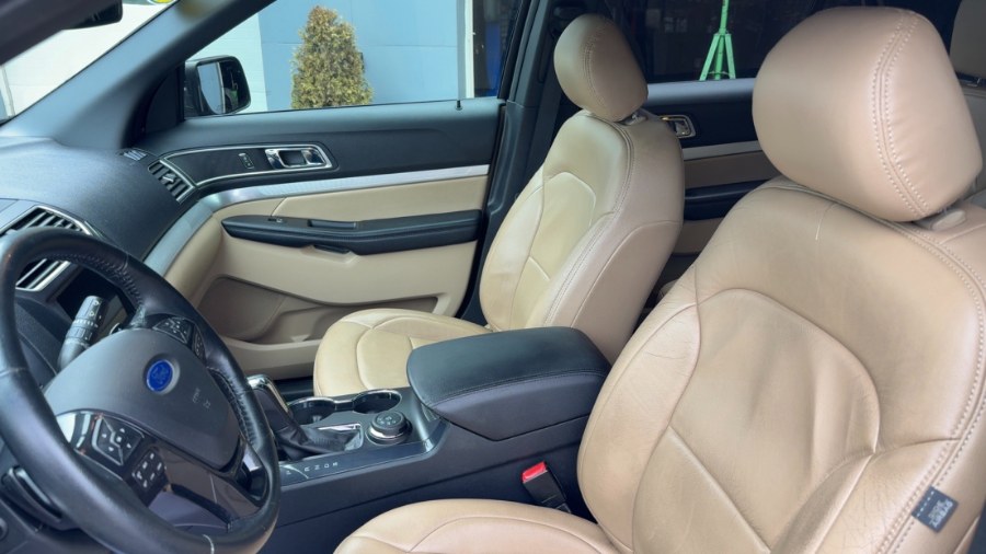 2017 Ford Explorer XLT 4WD, available for sale in Waterbury, Connecticut | West End Automotive Center. Waterbury, Connecticut 2017 Ford Explorer XLT 4WD, available for sale in Waterbury, Connecticut | West End Automotive Center. Waterbury, Connecticut