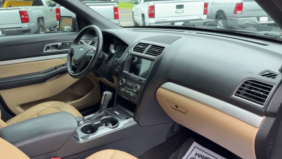 2017 Ford Explorer XLT 4WD, available for sale in Waterbury, Connecticut | West End Automotive Center. Waterbury, Connecticut 2017 Ford Explorer XLT 4WD, available for sale in Waterbury, Connecticut | West End Automotive Center. Waterbury, Connecticut