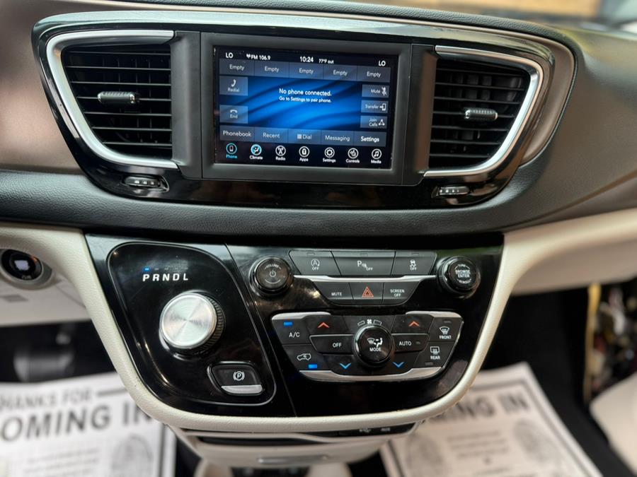 2018 Chrysler Pacifica Touring L FWD, available for sale in Revere, Massachusetts | Wonderland Auto. Revere, Massachusetts 2018 Chrysler Pacifica Touring L FWD, available for sale in Revere, Massachusetts | Wonderland Auto. Revere, Massachusetts