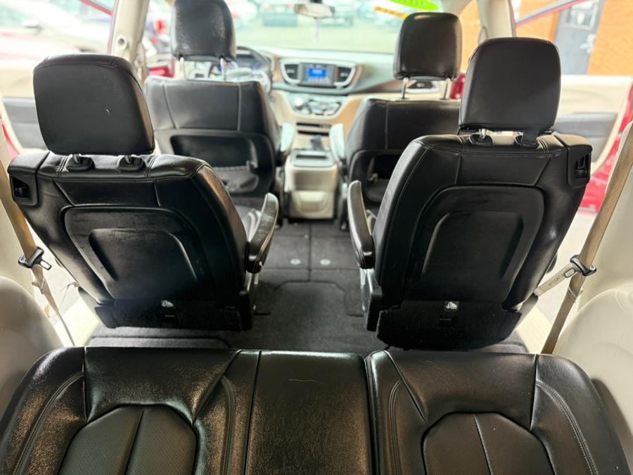 2018 Chrysler Pacifica Touring L FWD, available for sale in Revere, Massachusetts | Wonderland Auto. Revere, Massachusetts 2018 Chrysler Pacifica Touring L FWD, available for sale in Revere, Massachusetts | Wonderland Auto. Revere, Massachusetts