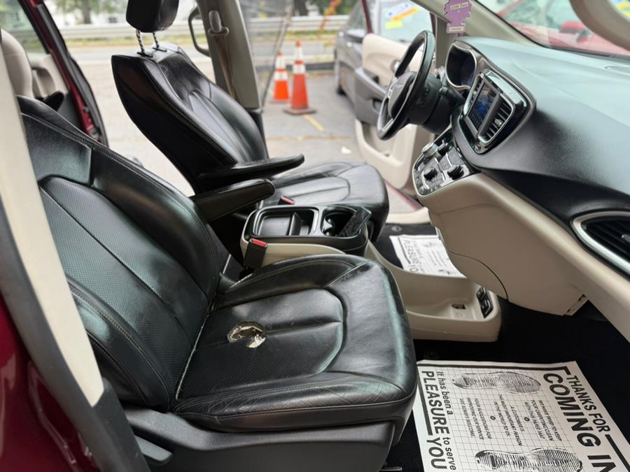 2018 Chrysler Pacifica Touring L FWD, available for sale in Revere, Massachusetts | Wonderland Auto. Revere, Massachusetts 2018 Chrysler Pacifica Touring L FWD, available for sale in Revere, Massachusetts | Wonderland Auto. Revere, Massachusetts