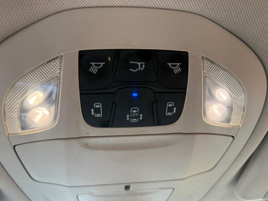 2018 Chrysler Pacifica Touring L FWD, available for sale in Revere, Massachusetts | Wonderland Auto. Revere, Massachusetts 2018 Chrysler Pacifica Touring L FWD, available for sale in Revere, Massachusetts | Wonderland Auto. Revere, Massachusetts