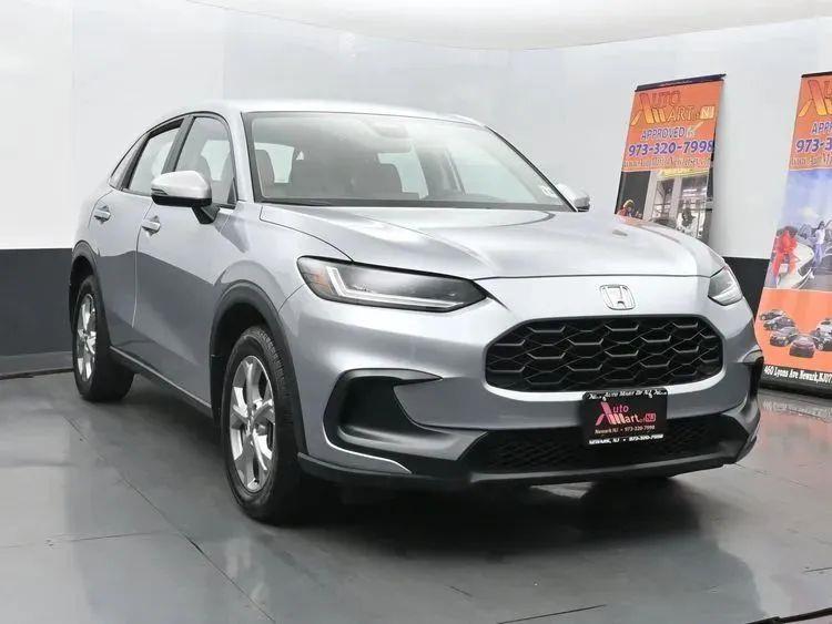 2023 Honda Hr-v LX Sport Utility 4D, available for sale in Linden, New Jersey | Route 27 Auto Mall. Linden, New Jersey 2023 Honda Hr-v LX Sport Utility 4D, available for sale in Linden, New Jersey | Route 27 Auto Mall. Linden, New Jersey