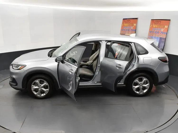 2023 Honda Hr-v LX Sport Utility 4D, available for sale in Linden, New Jersey | Route 27 Auto Mall. Linden, New Jersey 2023 Honda Hr-v LX Sport Utility 4D, available for sale in Linden, New Jersey | Route 27 Auto Mall. Linden, New Jersey