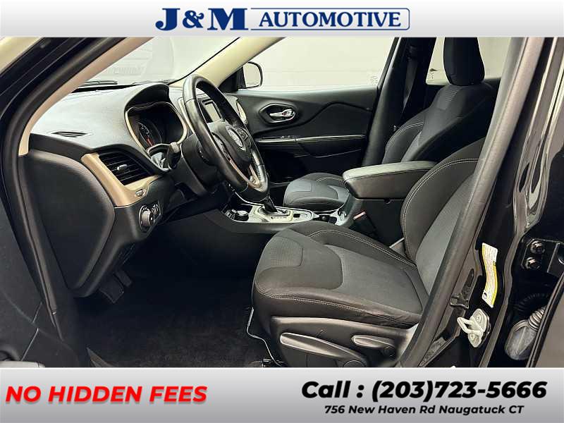 2016 Jeep Cherokee Latitude, available for sale in Naugatuck, Connecticut | J&M Automotive Sls&Svc LLC. Naugatuck, Connecticut 2016 Jeep Cherokee Latitude, available for sale in Naugatuck, Connecticut | J&M Automotive Sls&Svc LLC. Naugatuck, Connecticut