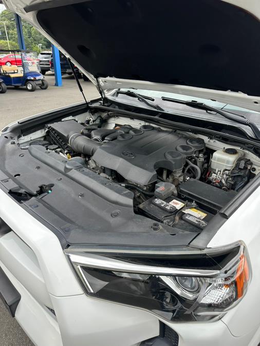 2016 Toyota 4Runner 4WD 4dr V6 SR5 Premium (Natl), available for sale in Branford, Connecticut | Al Mac Motors 2. Branford, Connecticut 2016 Toyota 4Runner 4WD 4dr V6 SR5 Premium (Natl), available for sale in Branford, Connecticut | Al Mac Motors 2. Branford, Connecticut