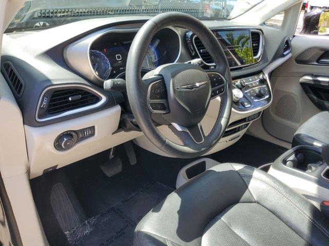 2022 Chrysler Pacifica Touring L, available for sale in Fort Lauderdale, Florida | CarLux Fort Lauderdale. Fort Lauderdale, Florida 2022 Chrysler Pacifica Touring L, available for sale in Fort Lauderdale, Florida | CarLux Fort Lauderdale. Fort Lauderdale, Florida