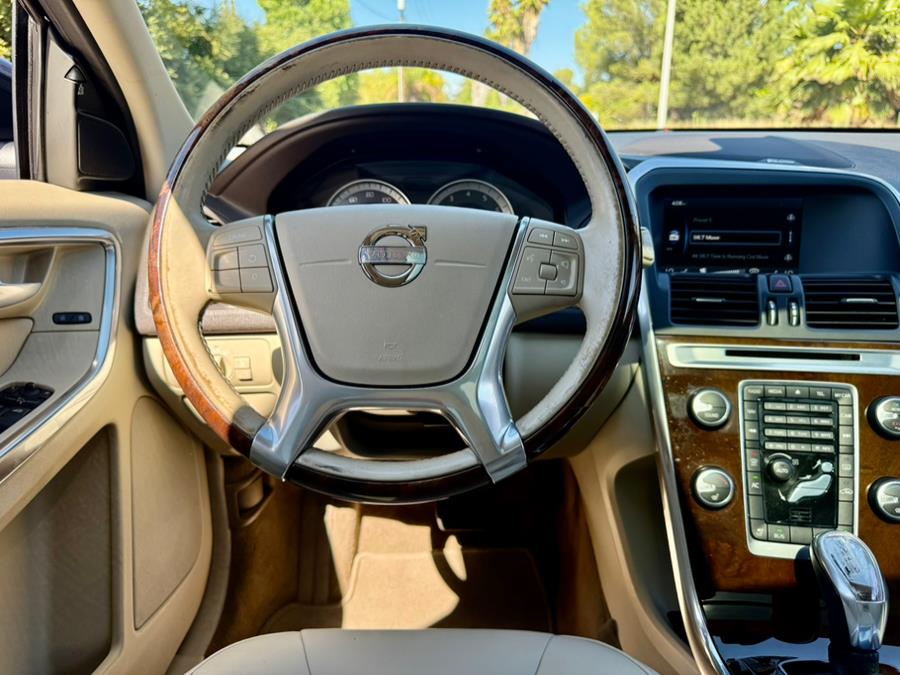 2013 Volvo XC60 FWD 4dr 3.2L Premier Plus PZEV, available for sale in Tarzana, California | Ivanna Auto. Tarzana, California 2013 Volvo XC60 FWD 4dr 3.2L Premier Plus PZEV, available for sale in Tarzana, California | Ivanna Auto. Tarzana, California