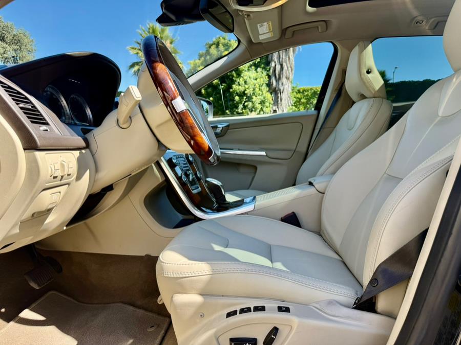 2013 Volvo XC60 FWD 4dr 3.2L Premier Plus PZEV, available for sale in Tarzana, California | Ivanna Auto. Tarzana, California 2013 Volvo XC60 FWD 4dr 3.2L Premier Plus PZEV, available for sale in Tarzana, California | Ivanna Auto. Tarzana, California