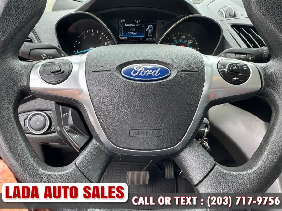 2016 Ford Escape 4WD 4dr SE, available for sale in Bridgeport, Connecticut | Lada Auto Sales. Bridgeport, Connecticut 2016 Ford Escape 4WD 4dr SE, available for sale in Bridgeport, Connecticut | Lada Auto Sales. Bridgeport, Connecticut