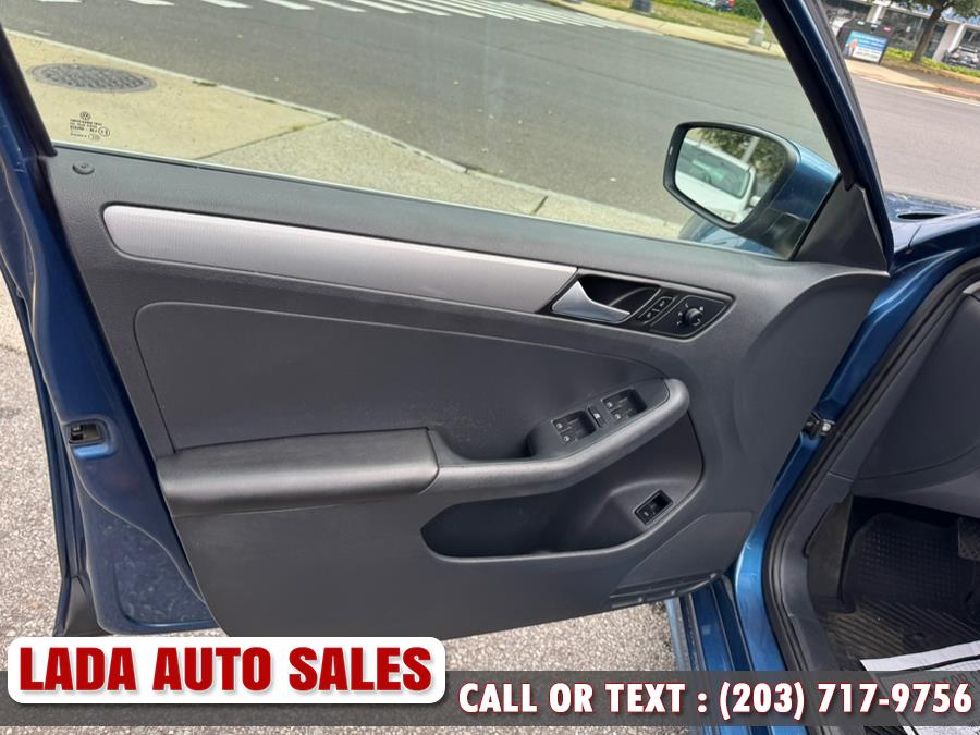 2017 Volkswagen Jetta 1.4T SE Auto, available for sale in Bridgeport, Connecticut | Lada Auto Sales. Bridgeport, Connecticut 2017 Volkswagen Jetta 1.4T SE Auto, available for sale in Bridgeport, Connecticut | Lada Auto Sales. Bridgeport, Connecticut