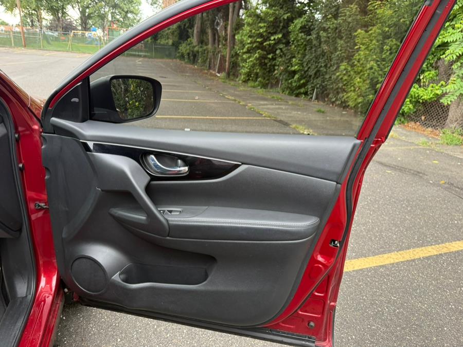 2019 Nissan Rogue Sport AWD SL, available for sale in Philadelphia, Pennsylvania | Eugen's Auto Sales & Repairs. Philadelphia, Pennsylvania 2019 Nissan Rogue Sport AWD SL, available for sale in Philadelphia, Pennsylvania | Eugen's Auto Sales & Repairs. Philadelphia, Pennsylvania