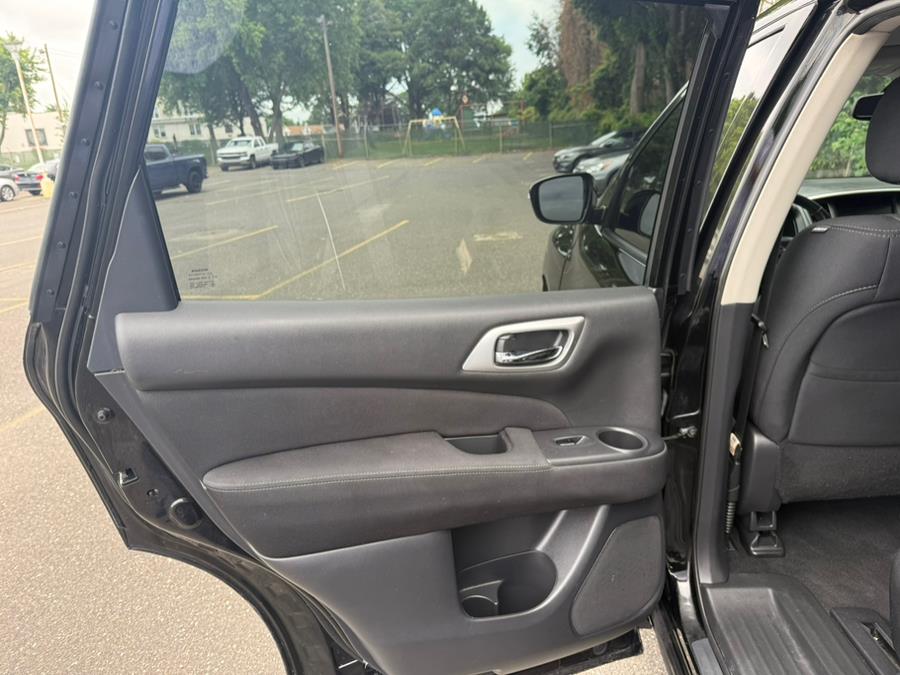 2017 Nissan Pathfinder 4x4 SV, available for sale in Philadelphia, Pennsylvania | Eugen's Auto Sales & Repairs. Philadelphia, Pennsylvania 2017 Nissan Pathfinder 4x4 SV, available for sale in Philadelphia, Pennsylvania | Eugen's Auto Sales & Repairs. Philadelphia, Pennsylvania