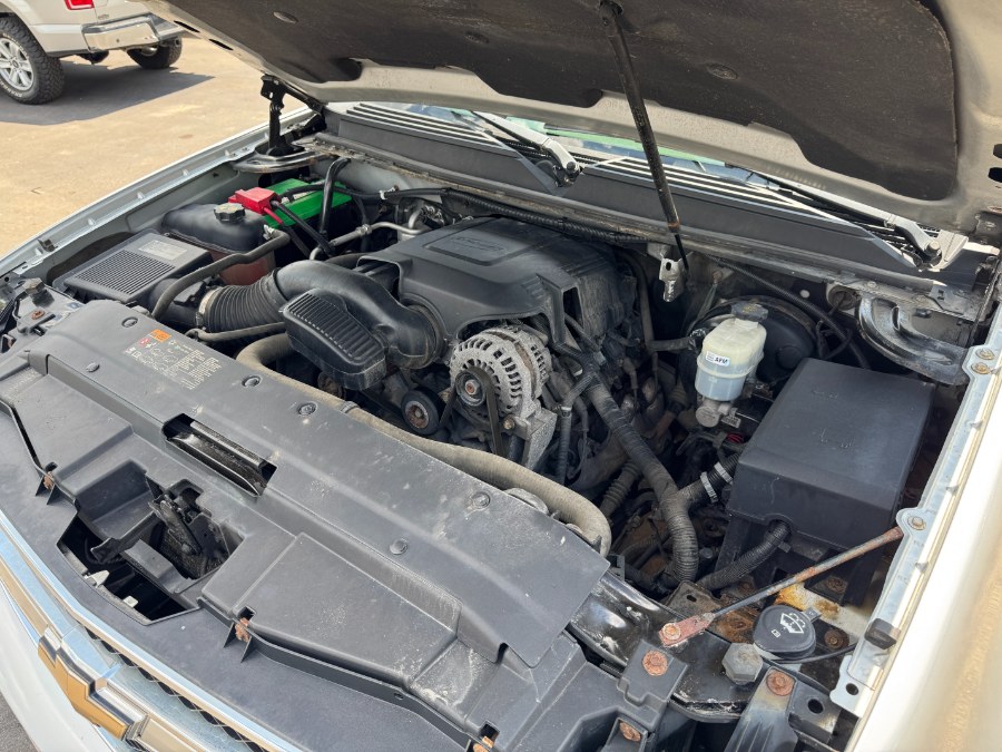 2011 Chevrolet Suburban 4WD 4dr 1500 LT, available for sale in Ortonville, Michigan | Marsh Auto Sales LLC. Ortonville, Michigan 2011 Chevrolet Suburban 4WD 4dr 1500 LT, available for sale in Ortonville, Michigan | Marsh Auto Sales LLC. Ortonville, Michigan