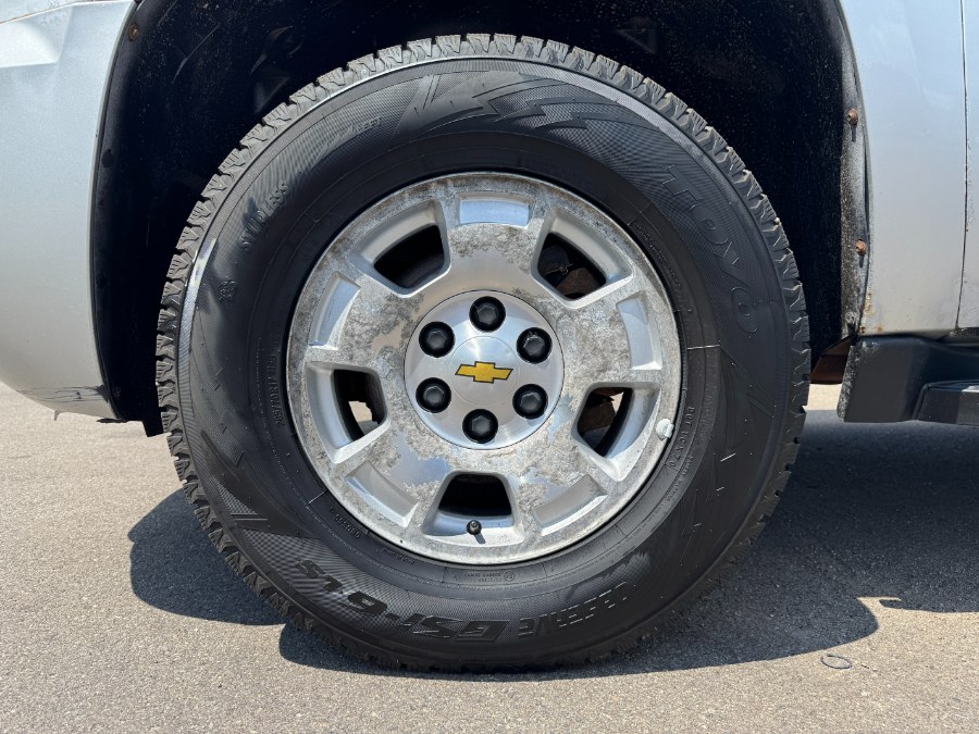 2011 Chevrolet Suburban 4WD 4dr 1500 LT, available for sale in Ortonville, Michigan | Marsh Auto Sales LLC. Ortonville, Michigan 2011 Chevrolet Suburban 4WD 4dr 1500 LT, available for sale in Ortonville, Michigan | Marsh Auto Sales LLC. Ortonville, Michigan