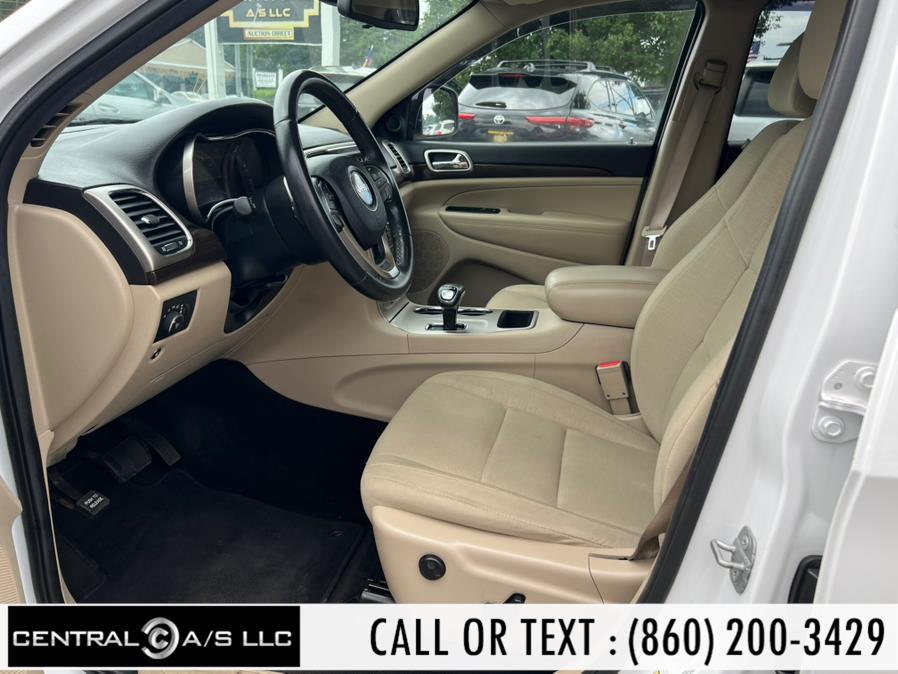 2014 Jeep Grand Cherokee 4WD 4dr Laredo, available for sale in East Windsor, Connecticut | Central A/S LLC. East Windsor, Connecticut 2014 Jeep Grand Cherokee 4WD 4dr Laredo, available for sale in East Windsor, Connecticut | Central A/S LLC. East Windsor, Connecticut