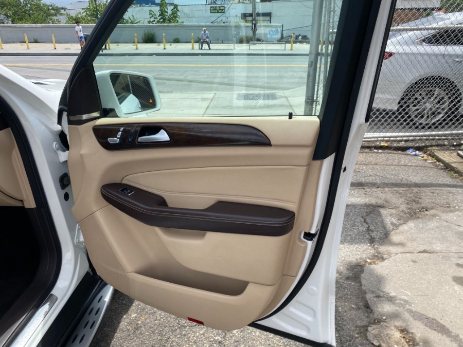 2016 Mercedes-Benz GLE 4MATIC 4dr GLE 350, available for sale in Middle Village, New York | Middle Village Motors . Middle Village, New York 2016 Mercedes-Benz GLE 4MATIC 4dr GLE 350, available for sale in Middle Village, New York | Middle Village Motors . Middle Village, New York