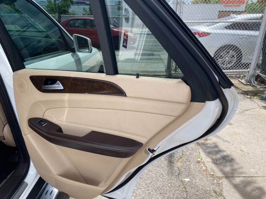 2016 Mercedes-Benz GLE 4MATIC 4dr GLE 350, available for sale in Middle Village, New York | Middle Village Motors . Middle Village, New York 2016 Mercedes-Benz GLE 4MATIC 4dr GLE 350, available for sale in Middle Village, New York | Middle Village Motors . Middle Village, New York