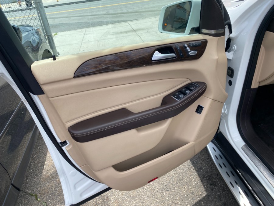 2016 Mercedes-Benz GLE 4MATIC 4dr GLE 350, available for sale in Middle Village, New York | Middle Village Motors . Middle Village, New York 2016 Mercedes-Benz GLE 4MATIC 4dr GLE 350, available for sale in Middle Village, New York | Middle Village Motors . Middle Village, New York