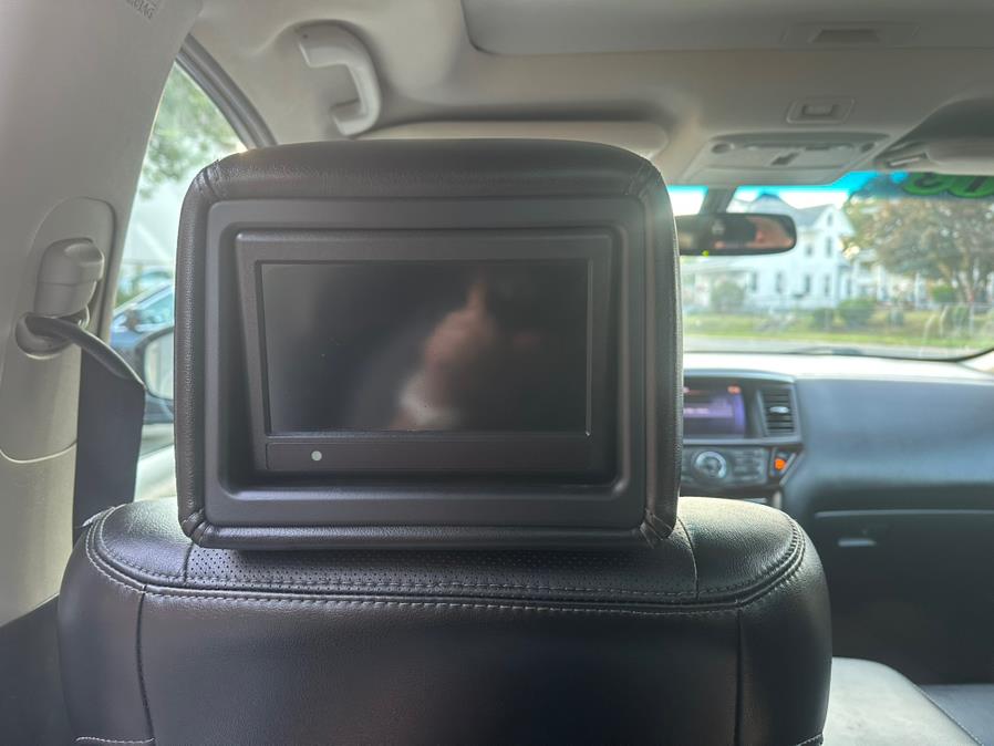 2014 Ford Explorer 4WD 4dr XLT, available for sale in New Britain, Connecticut | Central Auto Sales & Service. New Britain, Connecticut 2014 Ford Explorer 4WD 4dr XLT, available for sale in New Britain, Connecticut | Central Auto Sales & Service. New Britain, Connecticut