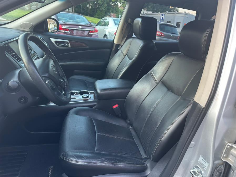2014 Ford Explorer 4WD 4dr XLT, available for sale in New Britain, Connecticut | Central Auto Sales & Service. New Britain, Connecticut 2014 Ford Explorer 4WD 4dr XLT, available for sale in New Britain, Connecticut | Central Auto Sales & Service. New Britain, Connecticut