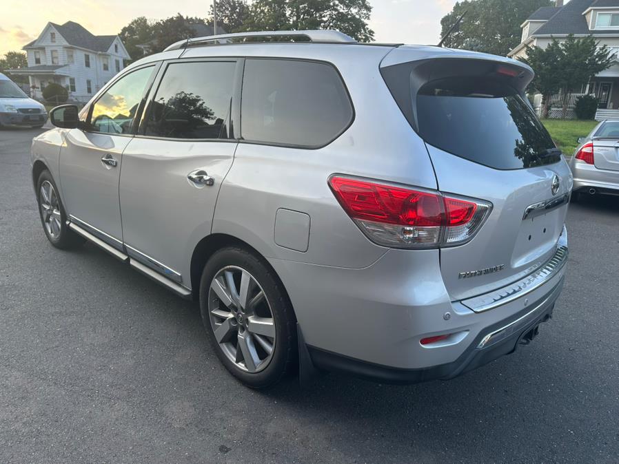 2014 Ford Explorer 4WD 4dr XLT, available for sale in New Britain, Connecticut | Central Auto Sales & Service. New Britain, Connecticut 2014 Ford Explorer 4WD 4dr XLT, available for sale in New Britain, Connecticut | Central Auto Sales & Service. New Britain, Connecticut