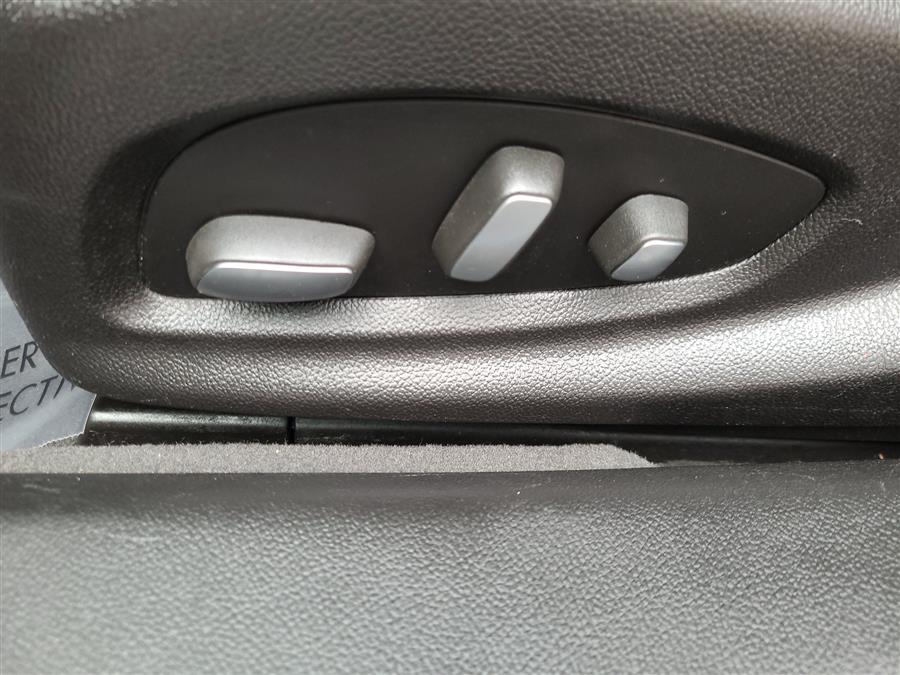 2013 Cadillac XTS 4dr Sdn Luxury FWD, available for sale in Canton, Connecticut | Lava Motors. Canton, Connecticut 2013 Cadillac XTS 4dr Sdn Luxury FWD, available for sale in Canton, Connecticut | Lava Motors. Canton, Connecticut