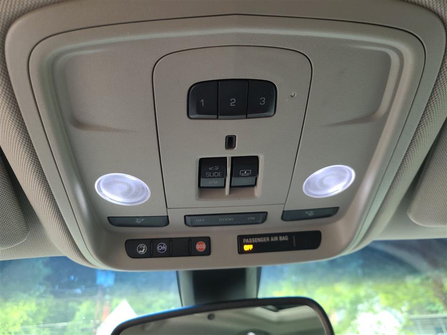 2013 Cadillac XTS 4dr Sdn Luxury FWD, available for sale in Canton, Connecticut | Lava Motors. Canton, Connecticut 2013 Cadillac XTS 4dr Sdn Luxury FWD, available for sale in Canton, Connecticut | Lava Motors. Canton, Connecticut