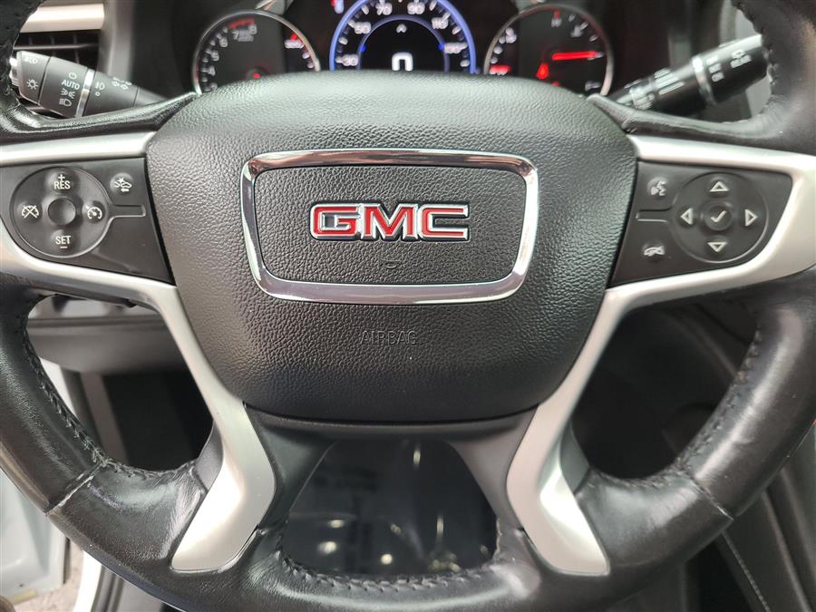 2020 GMC Acadia AWD 4dr SLT, available for sale in Canton, Connecticut | Lava Motors. Canton, Connecticut 2020 GMC Acadia AWD 4dr SLT, available for sale in Canton, Connecticut | Lava Motors. Canton, Connecticut
