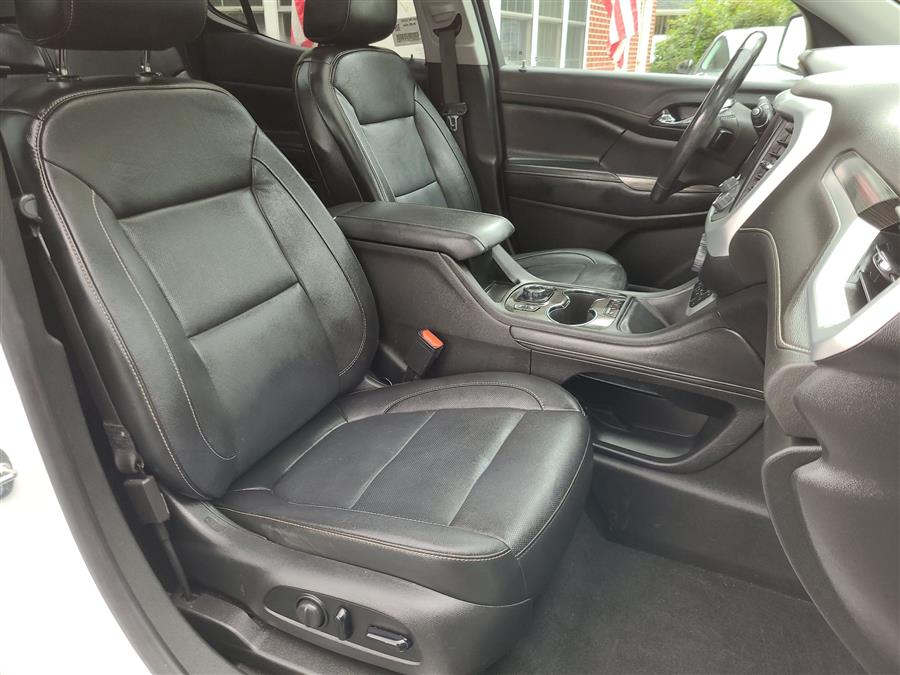 2020 GMC Acadia AWD 4dr SLT, available for sale in Canton, Connecticut | Lava Motors. Canton, Connecticut 2020 GMC Acadia AWD 4dr SLT, available for sale in Canton, Connecticut | Lava Motors. Canton, Connecticut