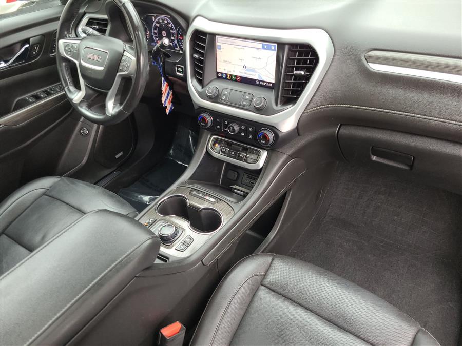 2020 GMC Acadia AWD 4dr SLT, available for sale in Canton, Connecticut | Lava Motors. Canton, Connecticut 2020 GMC Acadia AWD 4dr SLT, available for sale in Canton, Connecticut | Lava Motors. Canton, Connecticut