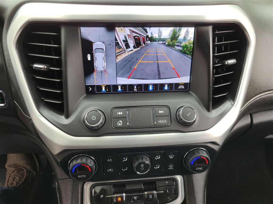 2020 GMC Acadia AWD 4dr SLT, available for sale in Canton, Connecticut | Lava Motors. Canton, Connecticut 2020 GMC Acadia AWD 4dr SLT, available for sale in Canton, Connecticut | Lava Motors. Canton, Connecticut