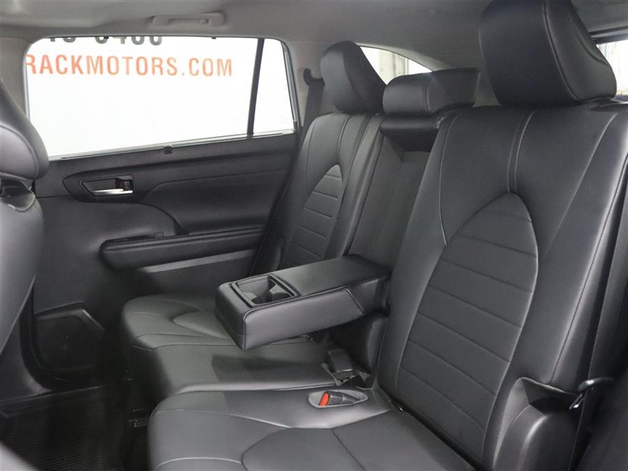 2020 Toyota Highlander XLE photo 10