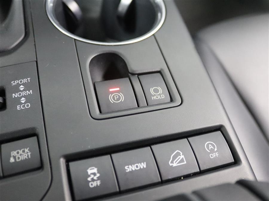2020 Toyota Highlander XLE photo 26