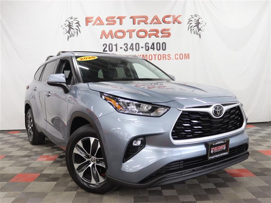 2020 Toyota Highlander XLE photo 2